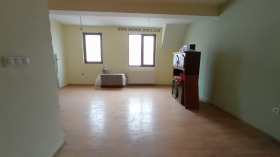 3+ camere da letto Matematicheska gimnaziia, Shumen 7