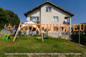 Продажба на имоти в с. Рогачево, област Добрич — страница 3 - изображение 12 