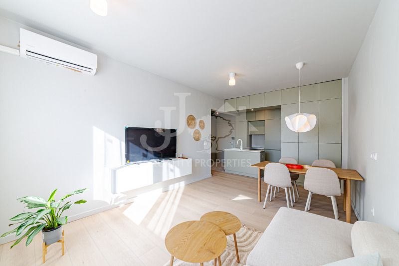 Продава 3-СТАЕН, гр. София, Център