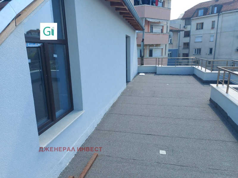 Продава 3-СТАЕН, гр. Благоевград, Идеален център, снимка 2 - Апартаменти - 53018511