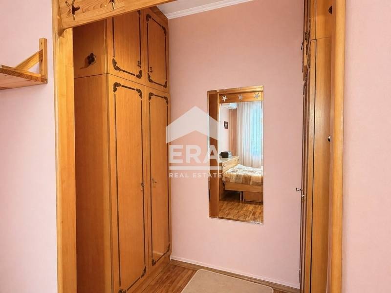 Продава 4-СТАЕН, гр. Варна, Младост 1, снимка 2 - Апартаменти - 54701112
