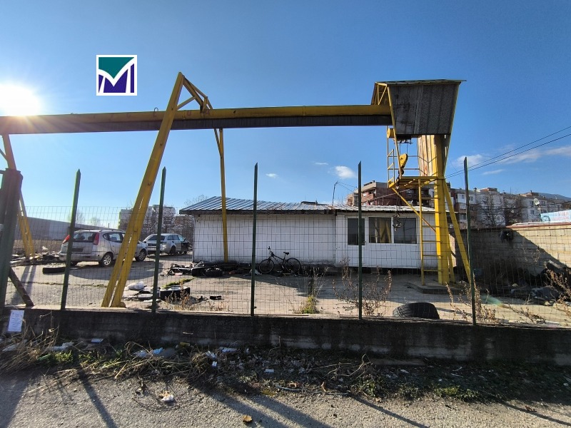 Продава ПРОМ. ПОМЕЩЕНИЕ в град Враца, Дъбника - 1301 кв.м / 214 742.59 € » 420 000 лв., МОНОГРАМ-ИНДУСТРИАЛНИ И ЛОГИСТИЧНИ ИМОТИ