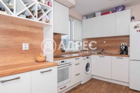 Продава  3-стаен, град Бургас