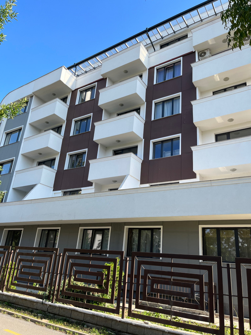 На продаж  2 спальні Перник , Изток , 102 кв.м | 40995708 - зображення [2]
