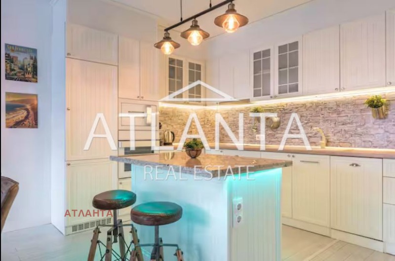 Продава  3-стаен град Варна , Център , 137 кв.м | 73215097 - изображение [2]