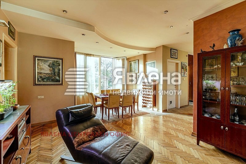 Продава 3-СТАЕН, гр. София, Център, снимка 3 - Апартаменти - 56121750
