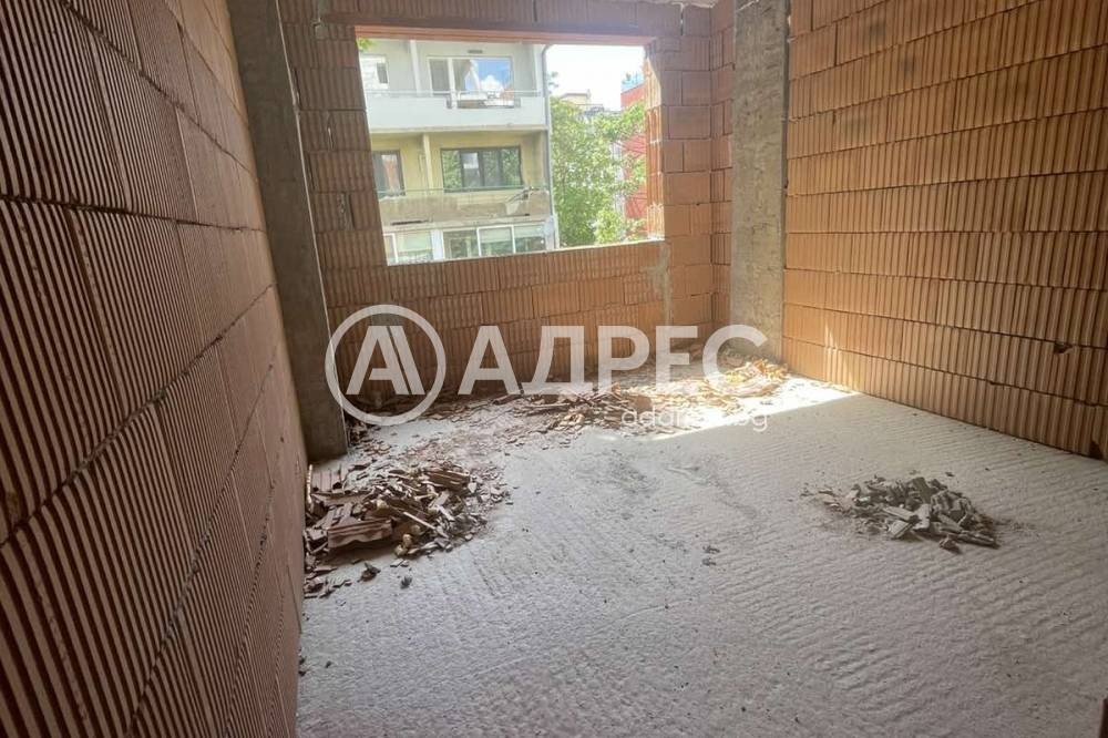 Продава 3-СТАЕН, гр. София, Оборище, снимка 2 - Апартаменти - 52704040