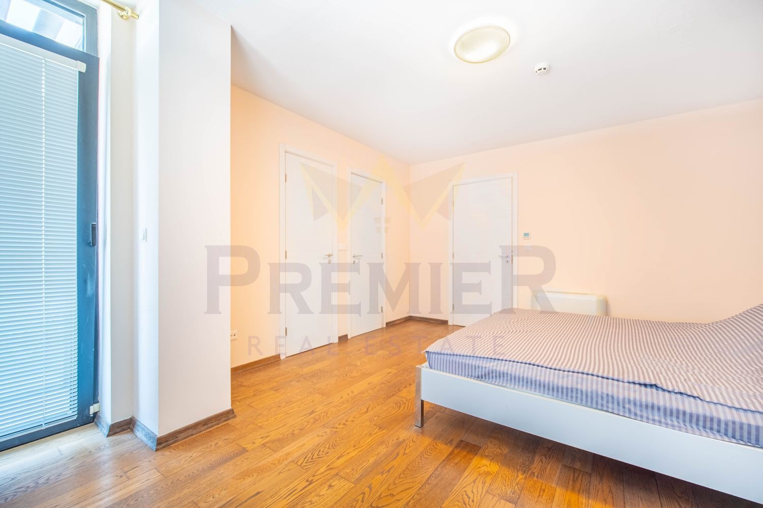Продава 3-СТАЕН, гр. Варна, Център, снимка 9 - Апартаменти - 55785735