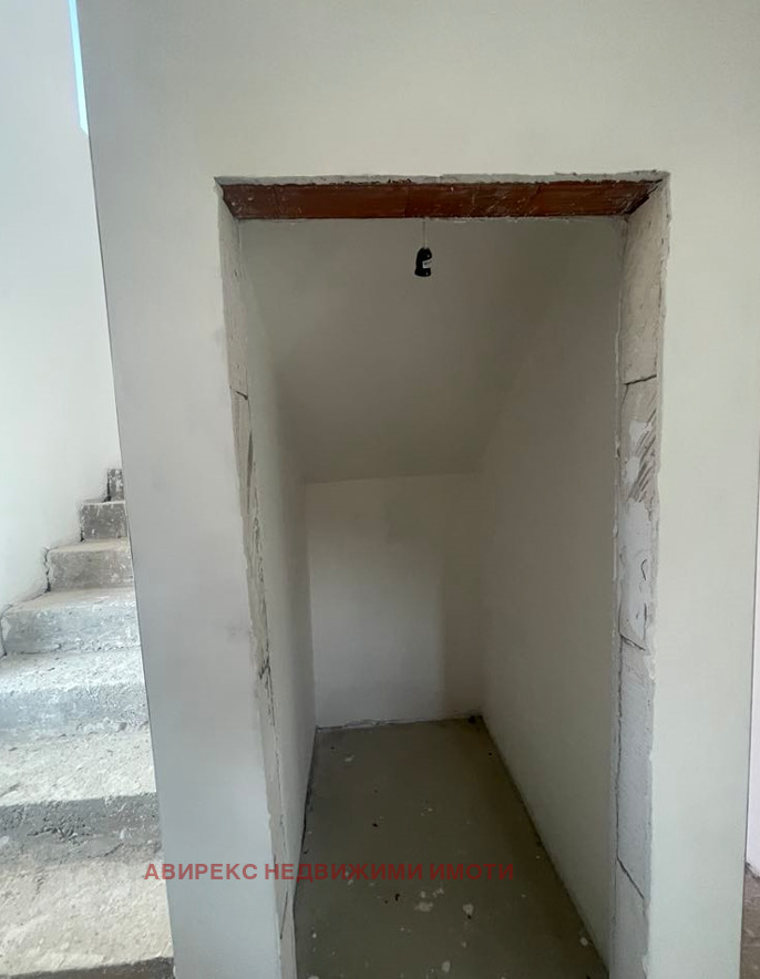 Te koop  Huis regio Plovdiv , Markovo , 275 m² | 61004313 - afbeelding [12]