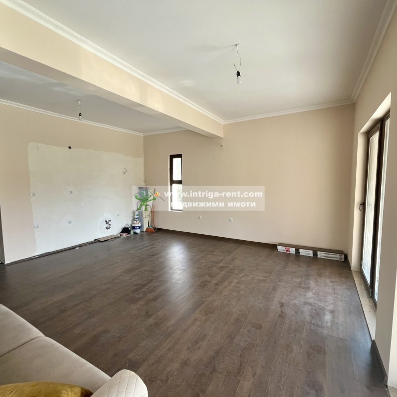 Продава КЪЩА, гр. Хасково, Промишлена зона - Юг, снимка 9 - Къщи - 52520169