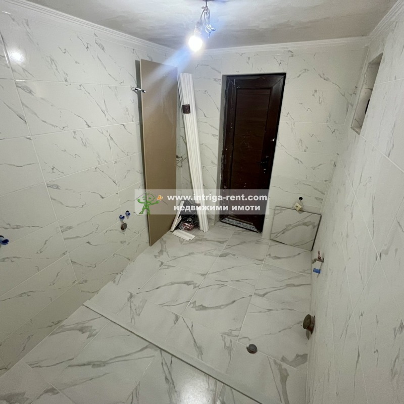 Продава КЪЩА, гр. Хасково, Промишлена зона - Юг, снимка 12 - Къщи - 52520169