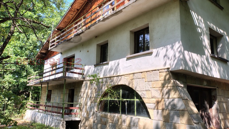 Продава КЪЩА в област Враца, с. Курново - 381 кв.м / 75 000 € » 146 687.25 лв.