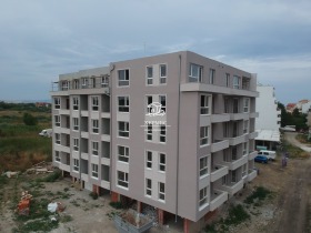 1 sovrum Pomorie, region Burgas 1