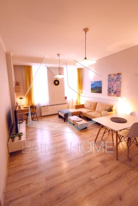 3 bedroom Tsentar, Sofia 1