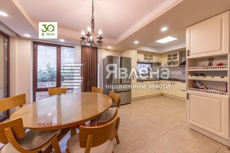 Myytävänä  Talo Varna , m-t Manastirski rid , 344 neliömetriä | 87084037 - kuva [9]
