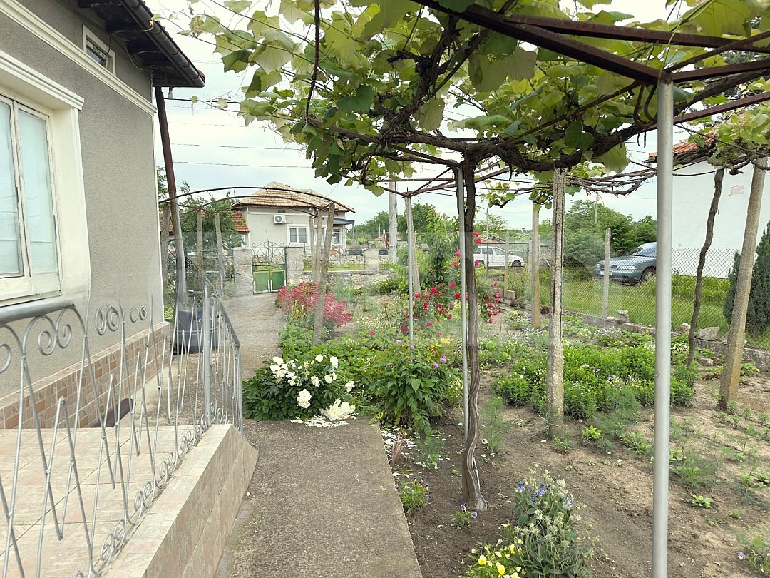Продава КЪЩА, с. Кардам, област Добрич, снимка 6 - Къщи - 54821649