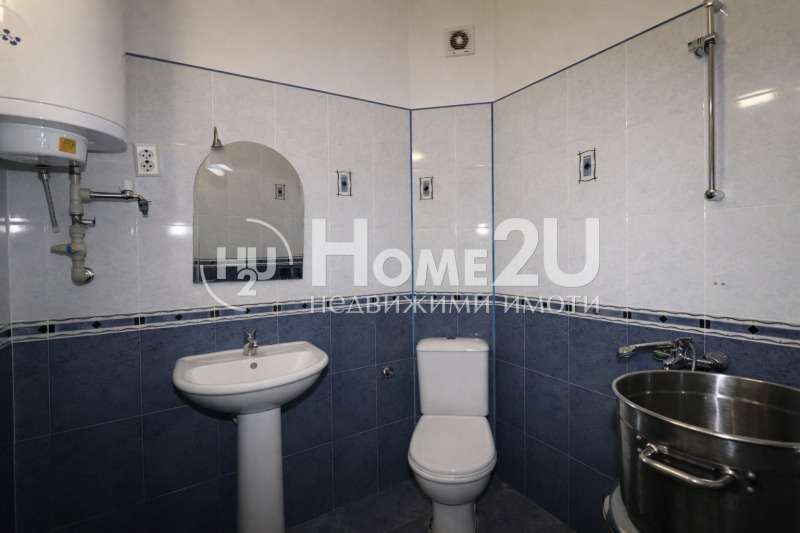 Продава ОФИС, гр. Пирдоп, област София област, снимка 12 - Офиси - 53536626