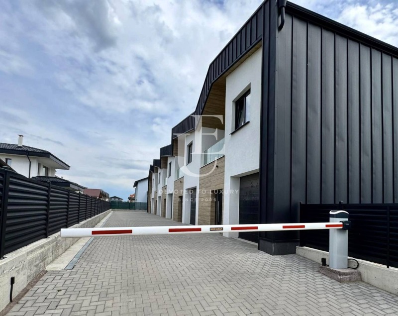 Продава  Къща област София , с. Равно поле , 213 кв.м | 15254905 - изображение [2]