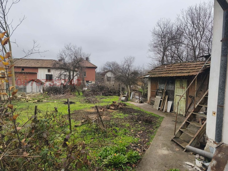 Продава КЪЩА, гр. Криводол, област Враца, снимка 2 - Къщи - 53024417