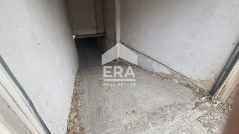 Продава ГАРАЖ, ПАРКОМЯСТО, гр. Варна, Център, снимка 3 - Гаражи и паркоместа - 54068064