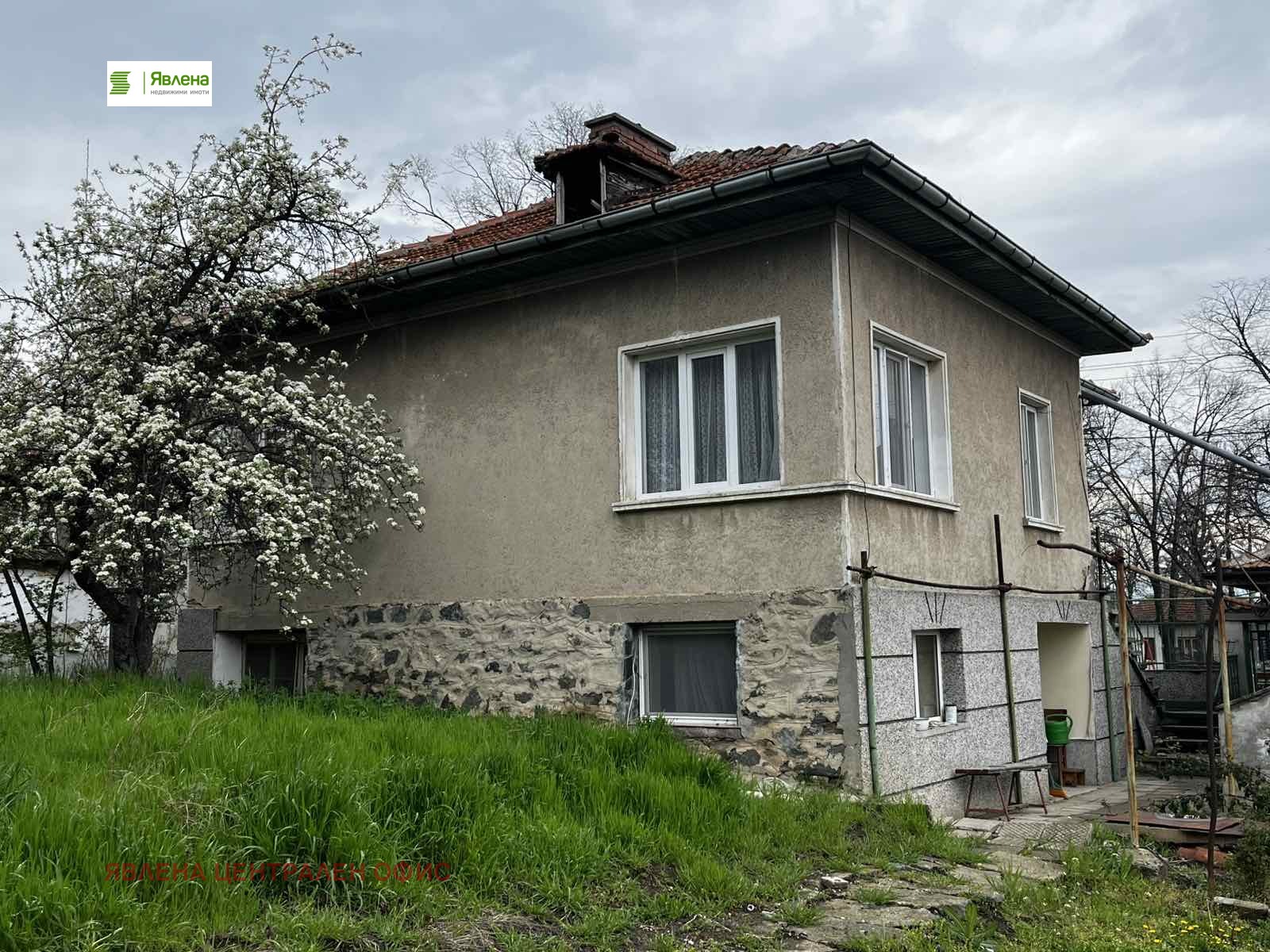 Продава КЪЩА, с. Черньово, област София област