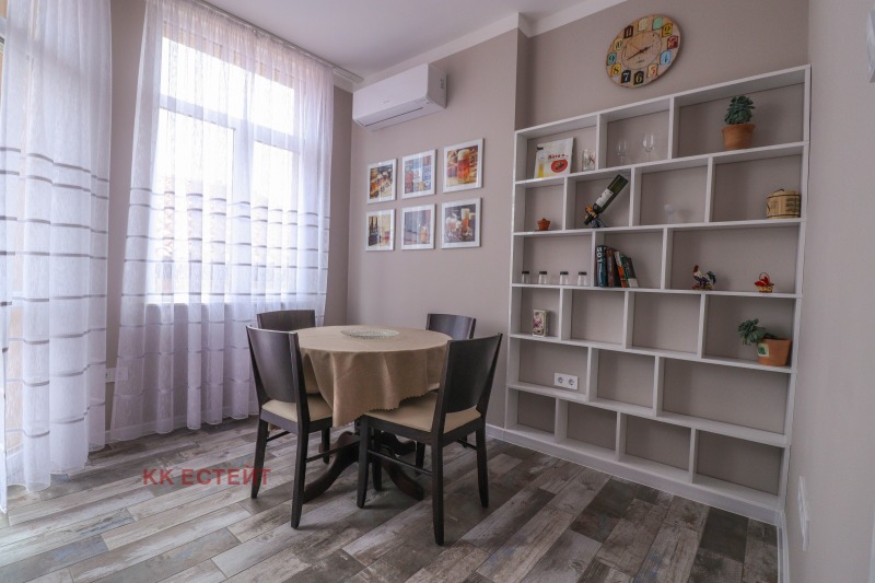 De vânzare  1 dormitor Sofia , Țentâr , 72 mp | 70315388 - imagine [2]