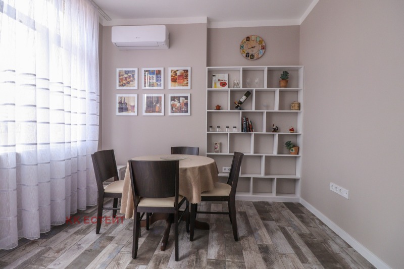 De vânzare  1 dormitor Sofia , Țentâr , 72 mp | 70315388 - imagine [3]