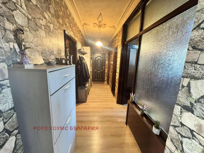 Продава  4-стаен град Пловдив , Изгрев , 98 кв.м | 36100780 - изображение [9]
