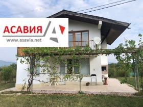 Продажба на имоти в с. Осиковица, област София - изображение 1 