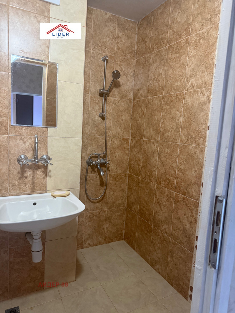 Продава  1-стаен град Плевен , Дружба 4 , 40 кв.м | 39713807 - изображение [3]