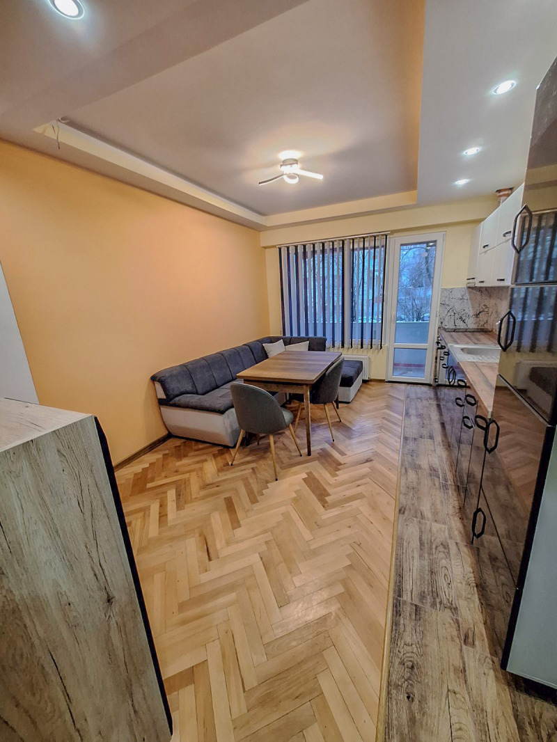 Продава 3-СТАЕН, гр. София, Свобода, снимка 2 - Aпартаменти - 48807085