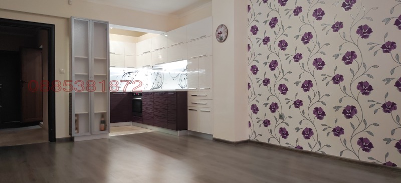 Продава 3-СТАЕН, гр. Варна, Възраждане 4