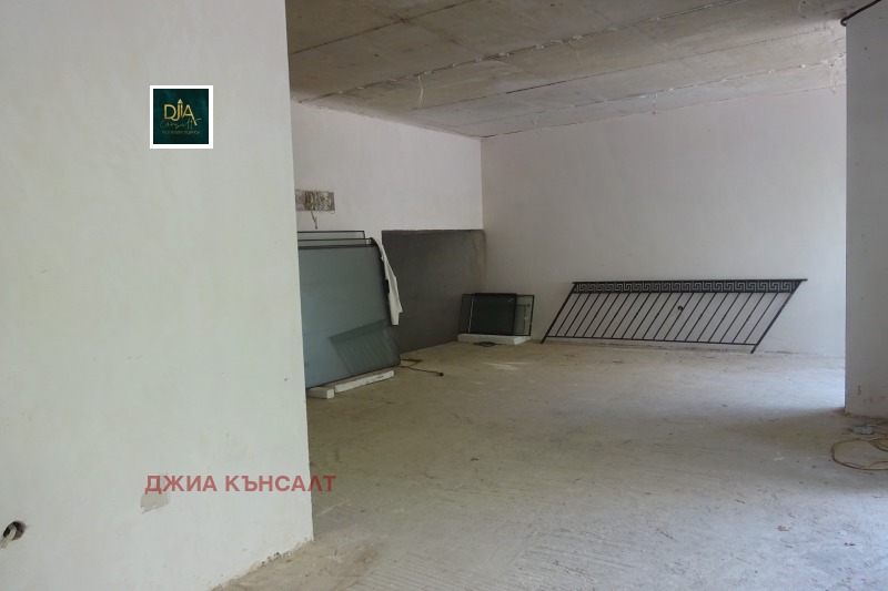 Myytävänä  Myymälä Sofia , Reduta , 134 neliömetriä | 89610689 - kuva [4]