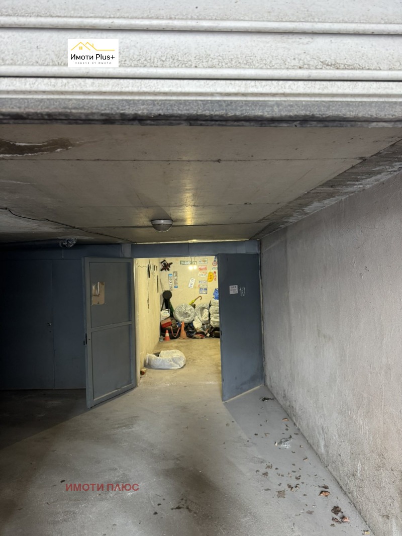 Продава ГАРАЖ, ПАРКОМЯСТО, гр. София, Център, снимка 2 - Гаражи и паркоместа - 53536743