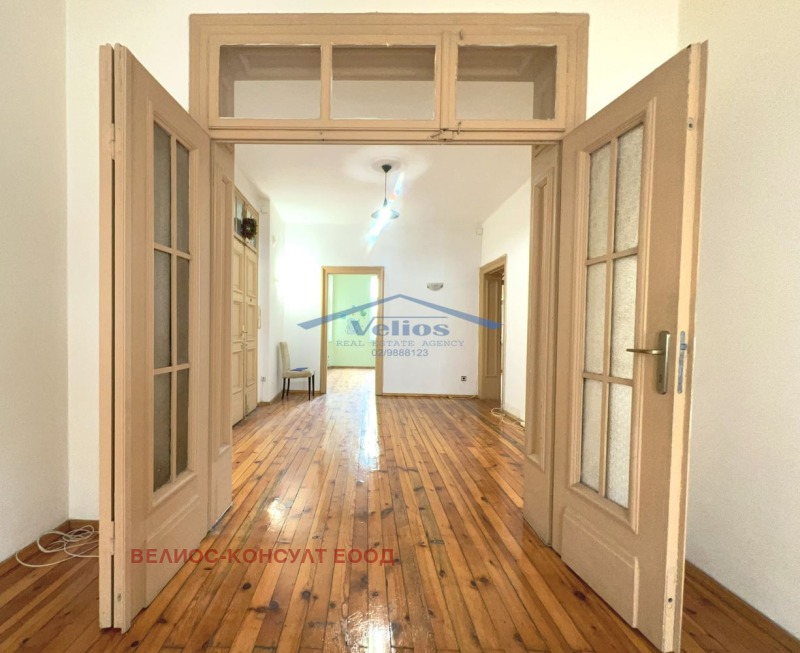 Продава 3-СТАЕН, гр. София, Център, снимка 3 - Апартаменти - 52118690