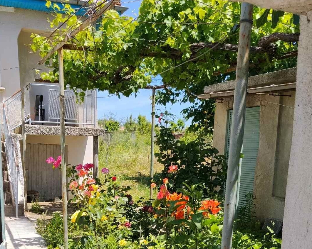 Продава КЪЩА, с. Момино село, област Пловдив