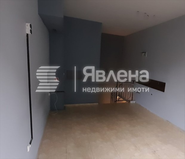 De vânzare  Magazin Varna , Grâțca mahala , 70 mp | 66595369