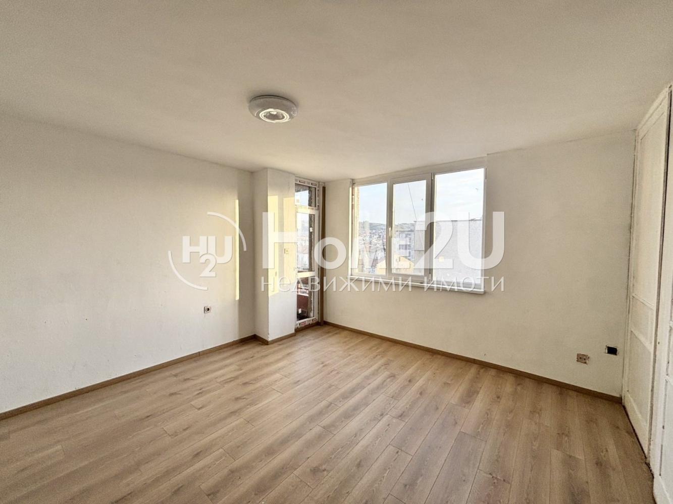 Продава 2-СТАЕН, гр. Карнобат, област Бургас