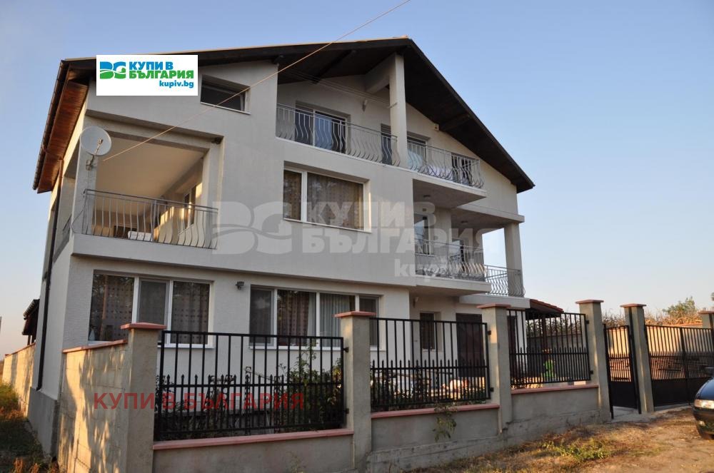 Продава КЪЩА, с. Бранище, област Добрич, снимка 2 - Къщи - 53913101