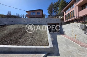 КЪЩА, 800 m2