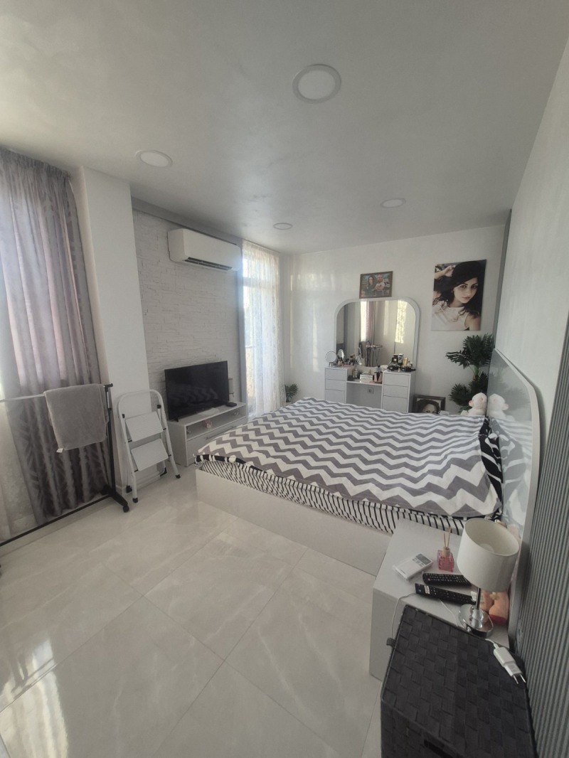 In vendita  2 camere da letto Pleven , Idealen tsentar , 100 mq | 44185743