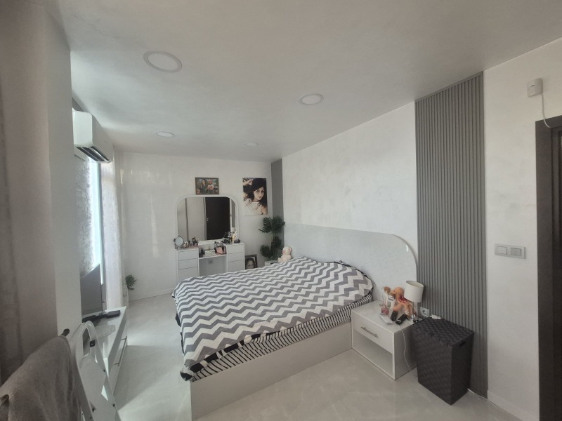 In vendita  2 camere da letto Pleven , Idealen tsentar , 100 mq | 44185743 - Immagine [2]