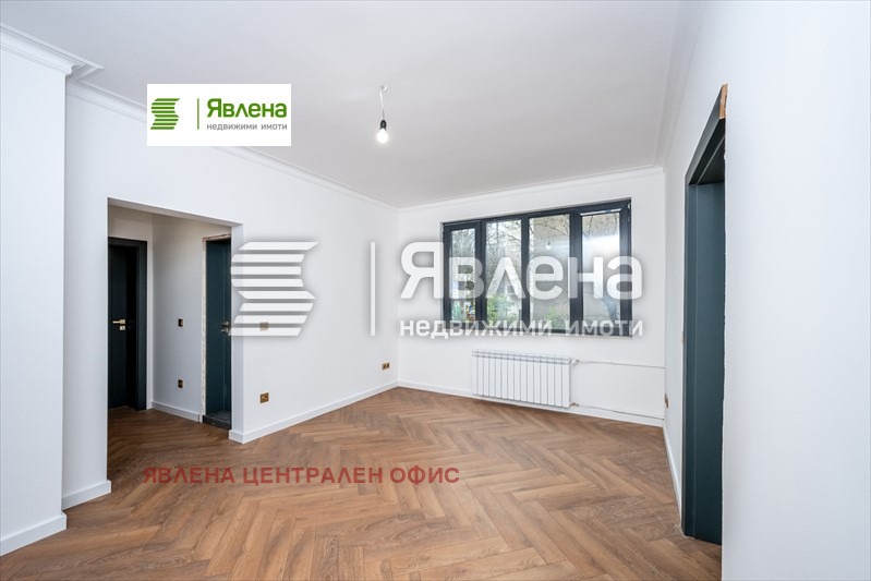 Продава 3-СТАЕН, гр. София, Център, снимка 7 - Апартаменти - 54336778