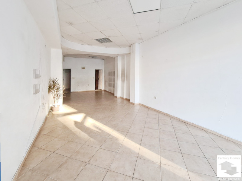Na sprzedaż  Sklep Weliko Tarnowo , Centar , 52 mkw | 57753150 - obraz [2]