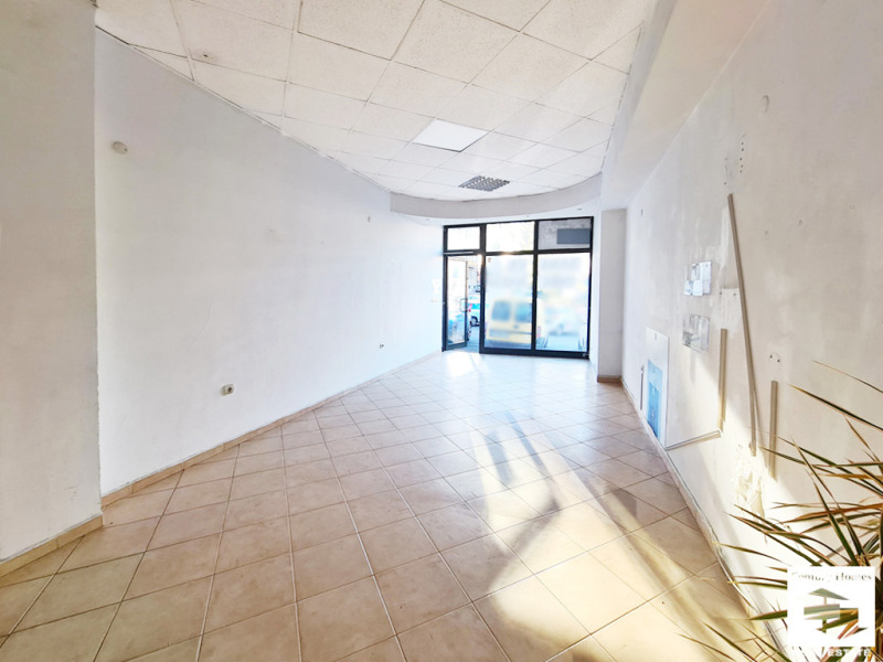 Na sprzedaż  Sklep Weliko Tarnowo , Centar , 52 mkw | 57753150 - obraz [4]