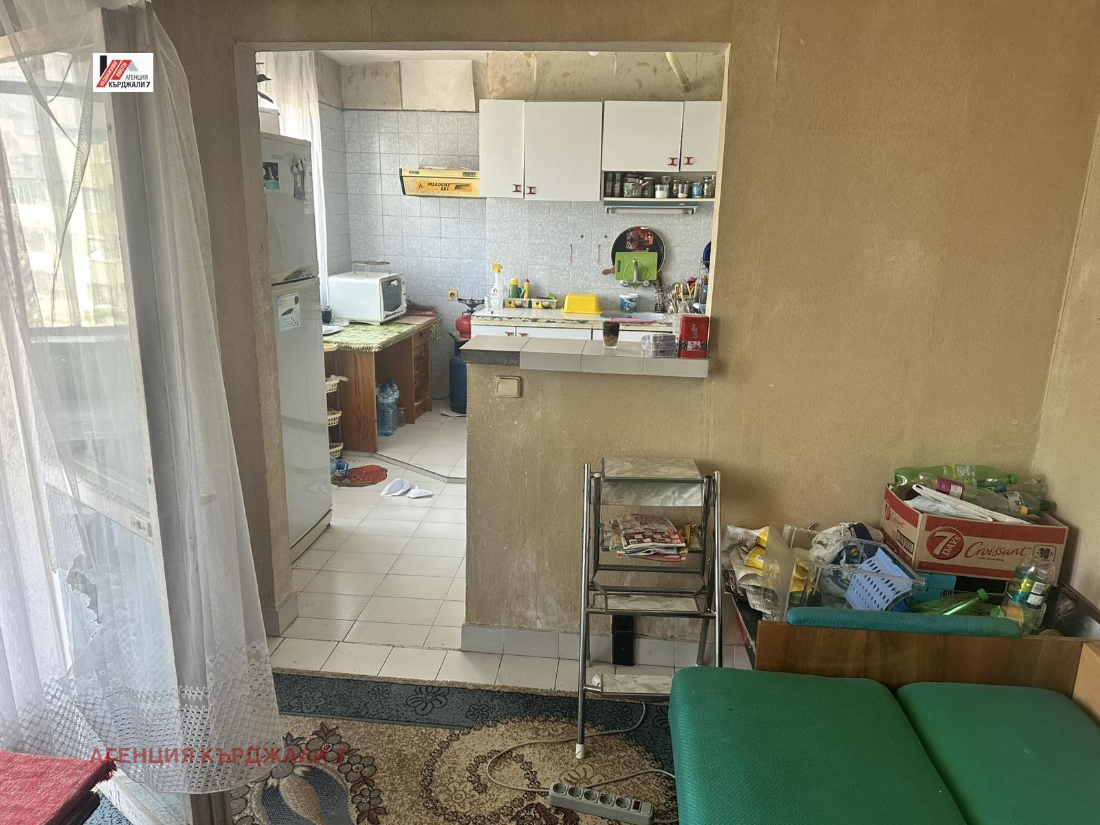 Продава МНОГОСТАЕН, гр. Кърджали, Възрожденци, снимка 4 - Апартаменти - 54797995