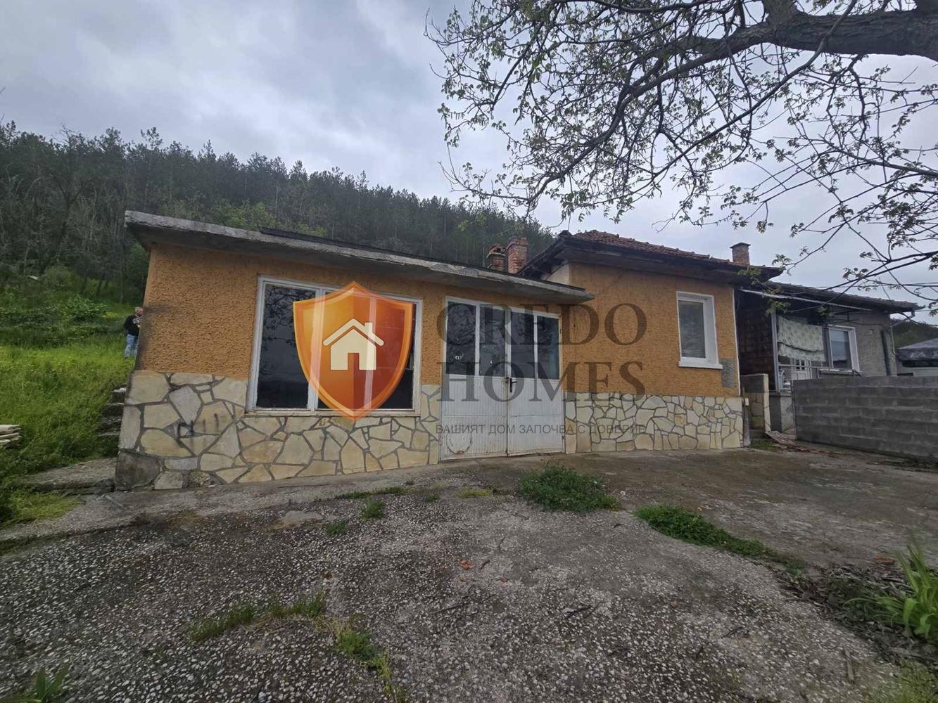 Продава КЪЩА, гр. Дебелец, област Велико Търново, снимка 2 - Къщи - 54909656