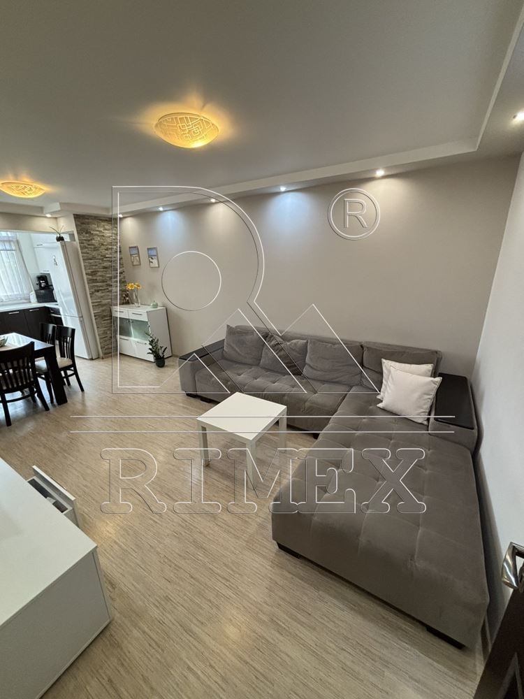 Продава 3-СТАЕН, гр. Пловдив, Кючук Париж