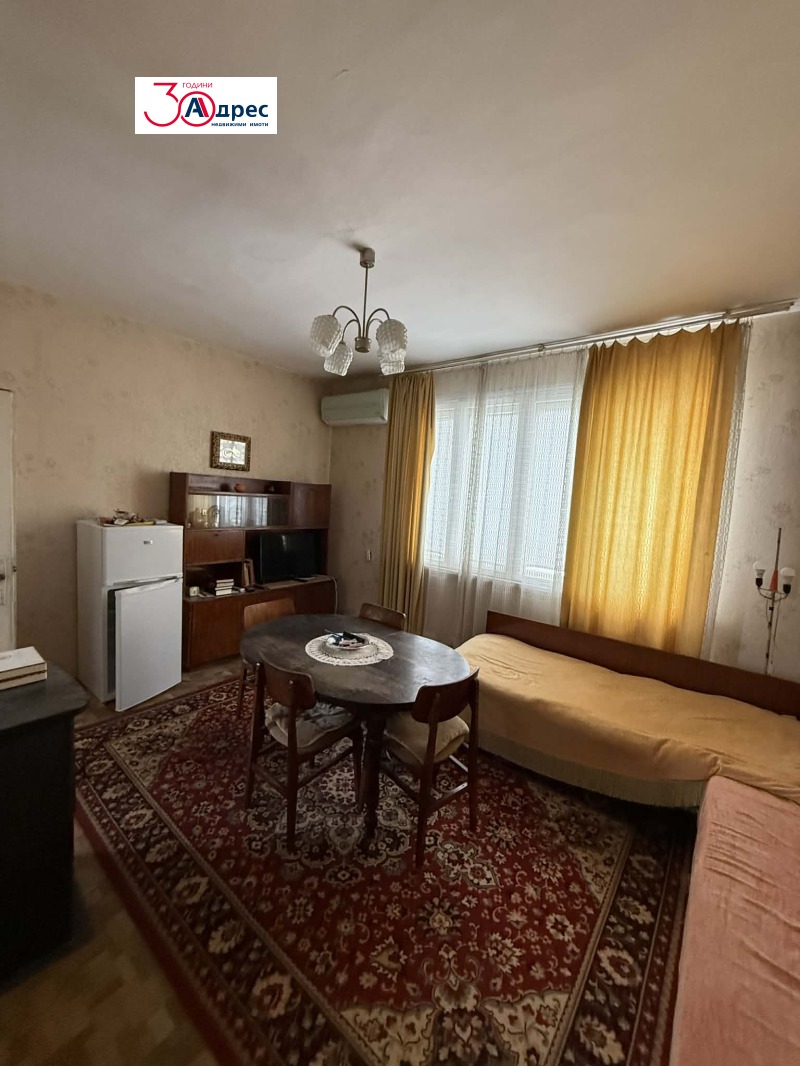 Продава ЕТАЖ ОТ КЪЩА, гр. Добрич, Свети Георги, снимка 3 - Етаж от къща - 53494078