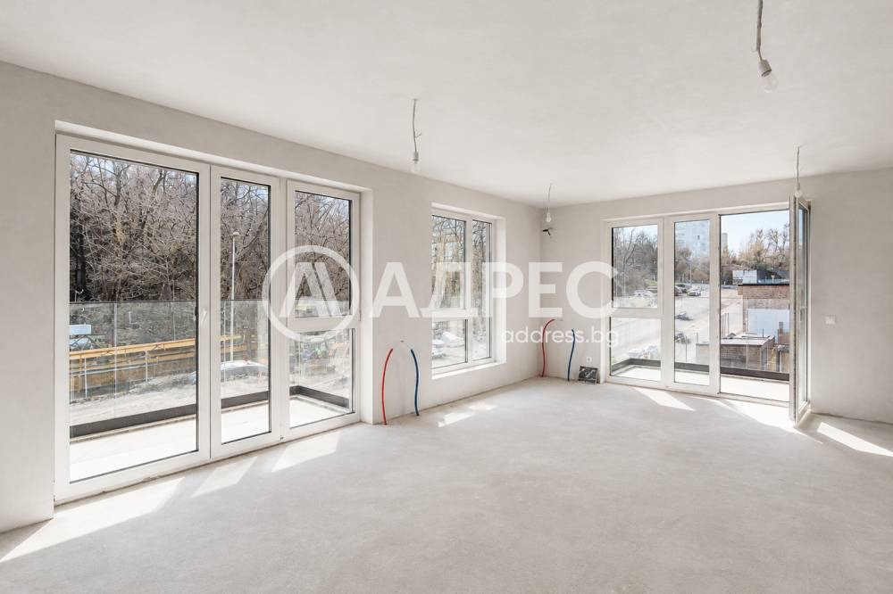 Продава МНОГОСТАЕН, гр. София, Лагера, снимка 2 - Апартаменти - 55922001